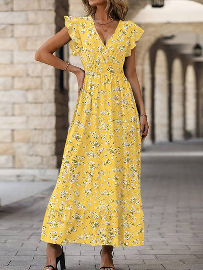 Elara – Kleid mit Schmetterlingsärmeln und Rüschensaum