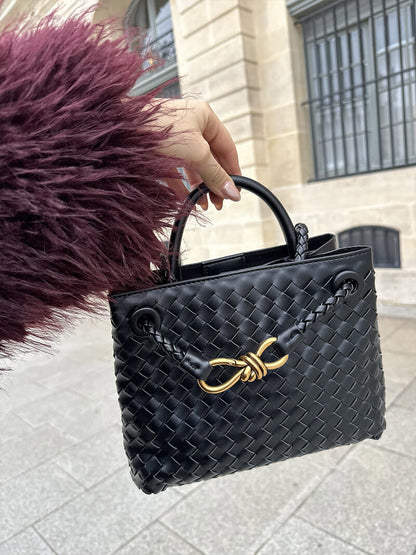 Aria Gewebte Tasche: Stilvolle Eleganz mit nachhaltigem Design